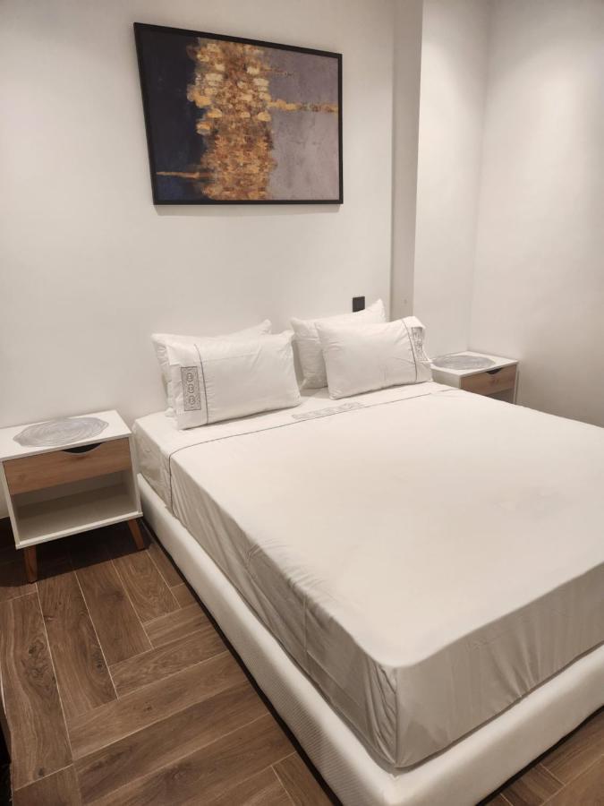 Modern Luxury Retreat: 2-Bedroom Apartment In The Heart Of Marrakech มาร์ราเกช ภายนอก รูปภาพ