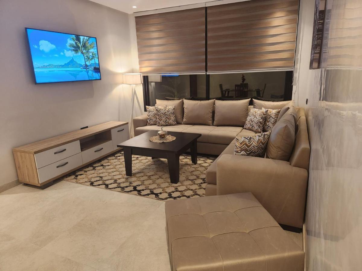 Modern Luxury Retreat: 2-Bedroom Apartment In The Heart Of Marrakech มาร์ราเกช ภายนอก รูปภาพ