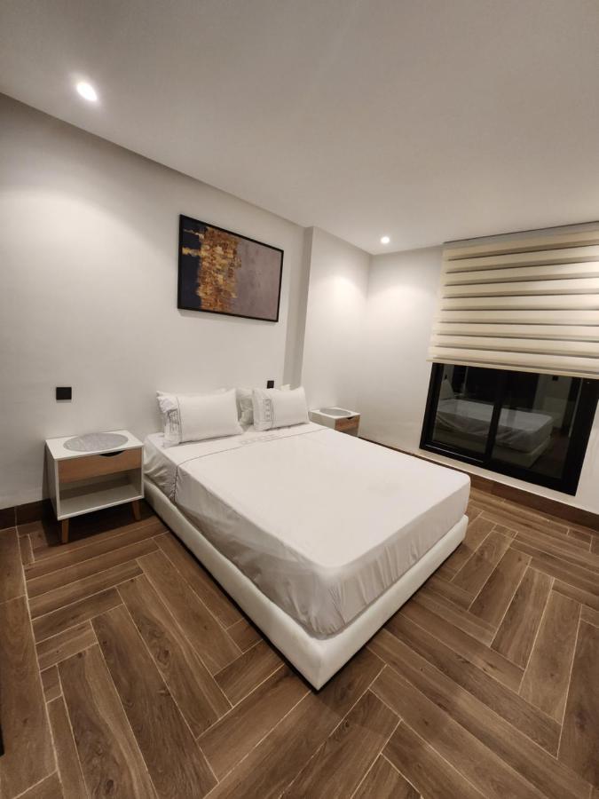 Modern Luxury Retreat: 2-Bedroom Apartment In The Heart Of Marrakech มาร์ราเกช ภายนอก รูปภาพ